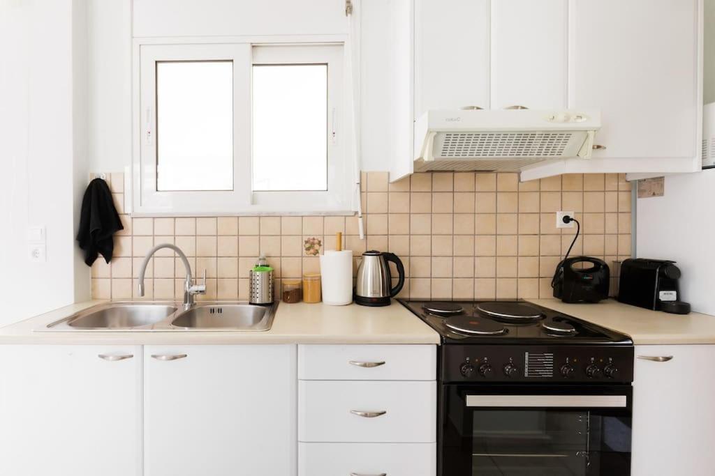Adorable Sunny Studio With Private Balcony I アテネ エクステリア 写真